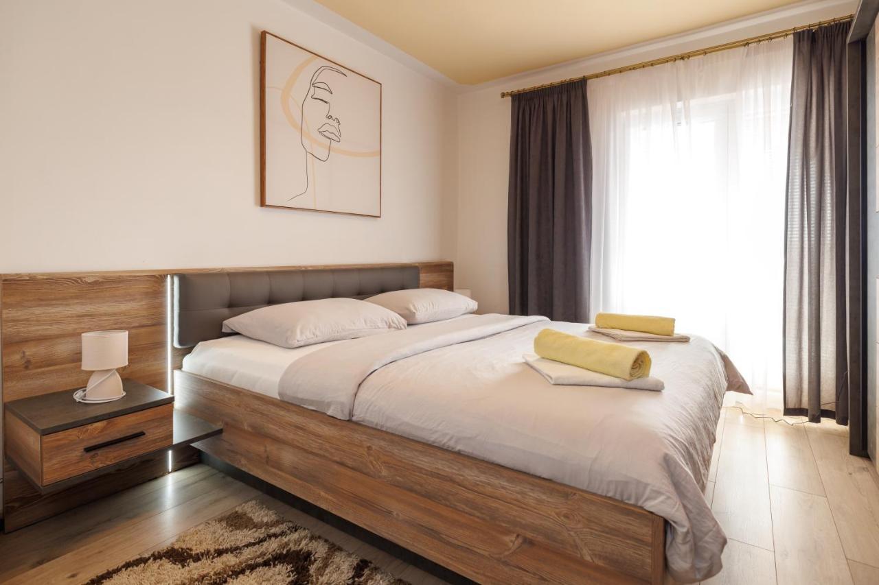 מאלינסקה Spacious And Modern App With Big Terrace מראה חיצוני תמונה